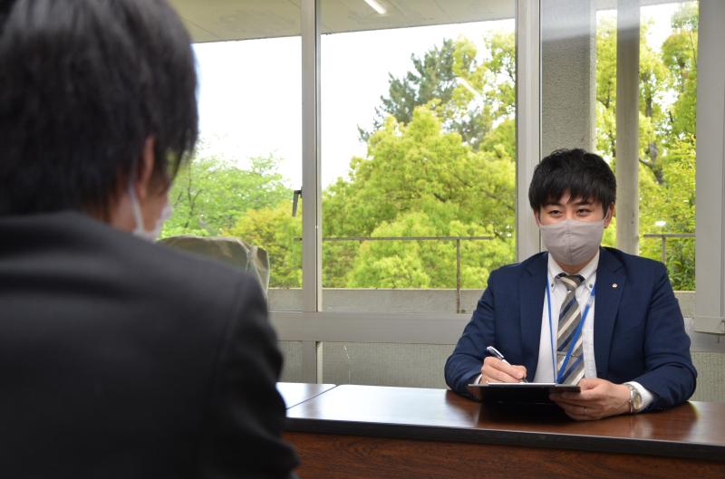 職員写真（一ノ瀬_2）