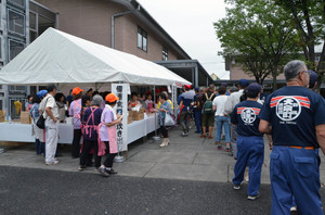 非常食の炊き出し　サムネイル