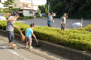 秋の道路愛護運動「地域クリーン作戦」 サムネイル