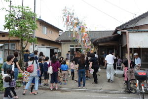 公民館に飾られたたなばた飾り　サムネイル