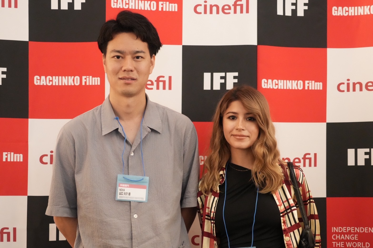 プロデューサーの山口大介さん、主演の西村カロリナさん（提供：山口大介さん）