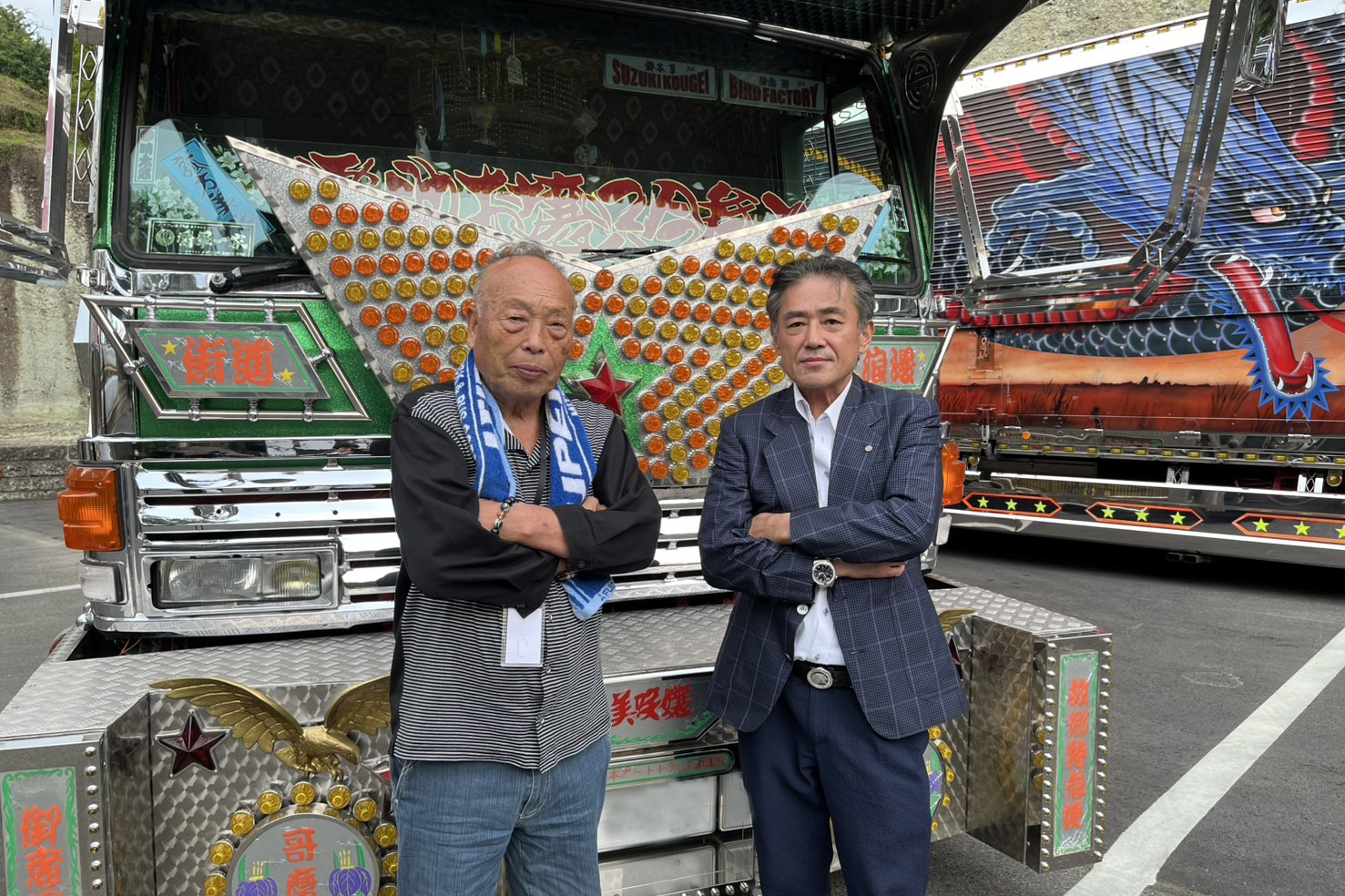 一般社団法人全国哥麿会の田島会長（左）と村山町長