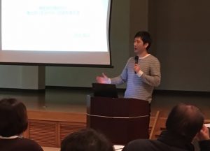 男性学について説明する講師の様子
