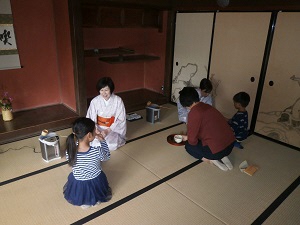 体験茶道教室の様子