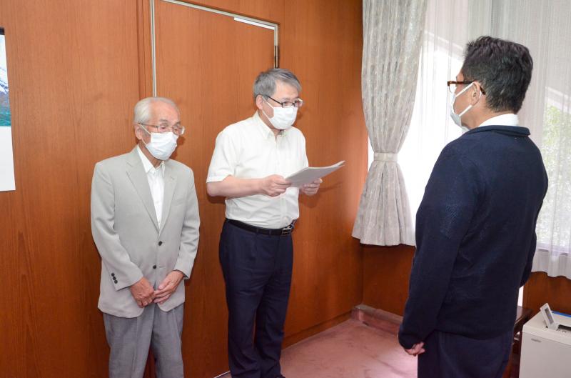 提言書の提出_01