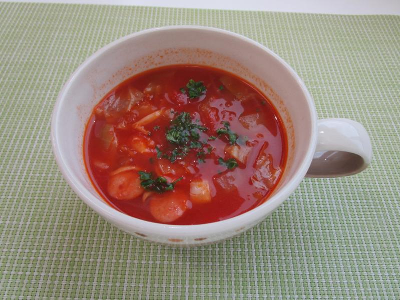ウインナーとキャベツのトマトスープ