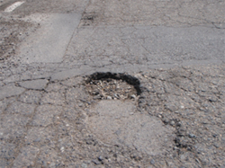 道路の穴の写真