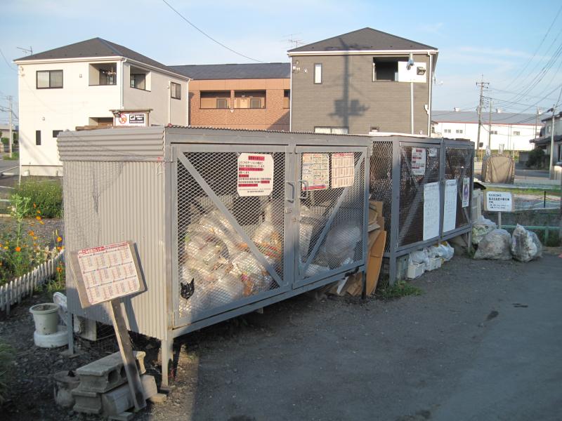 第17区寄木戸南自治会ごみステーション設置物