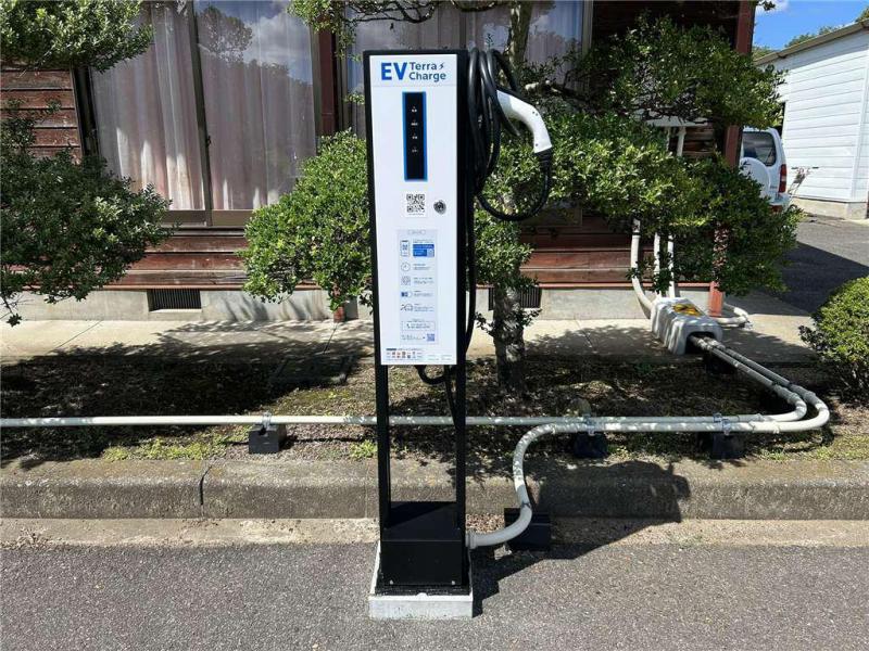 充電設備スタンドタイプ